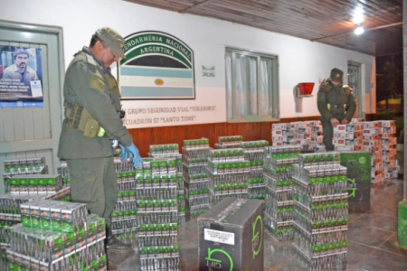 Incautaron 60.000 atados de cigarrillos de contrabando en dos procedimientos en rutas de Corrientes